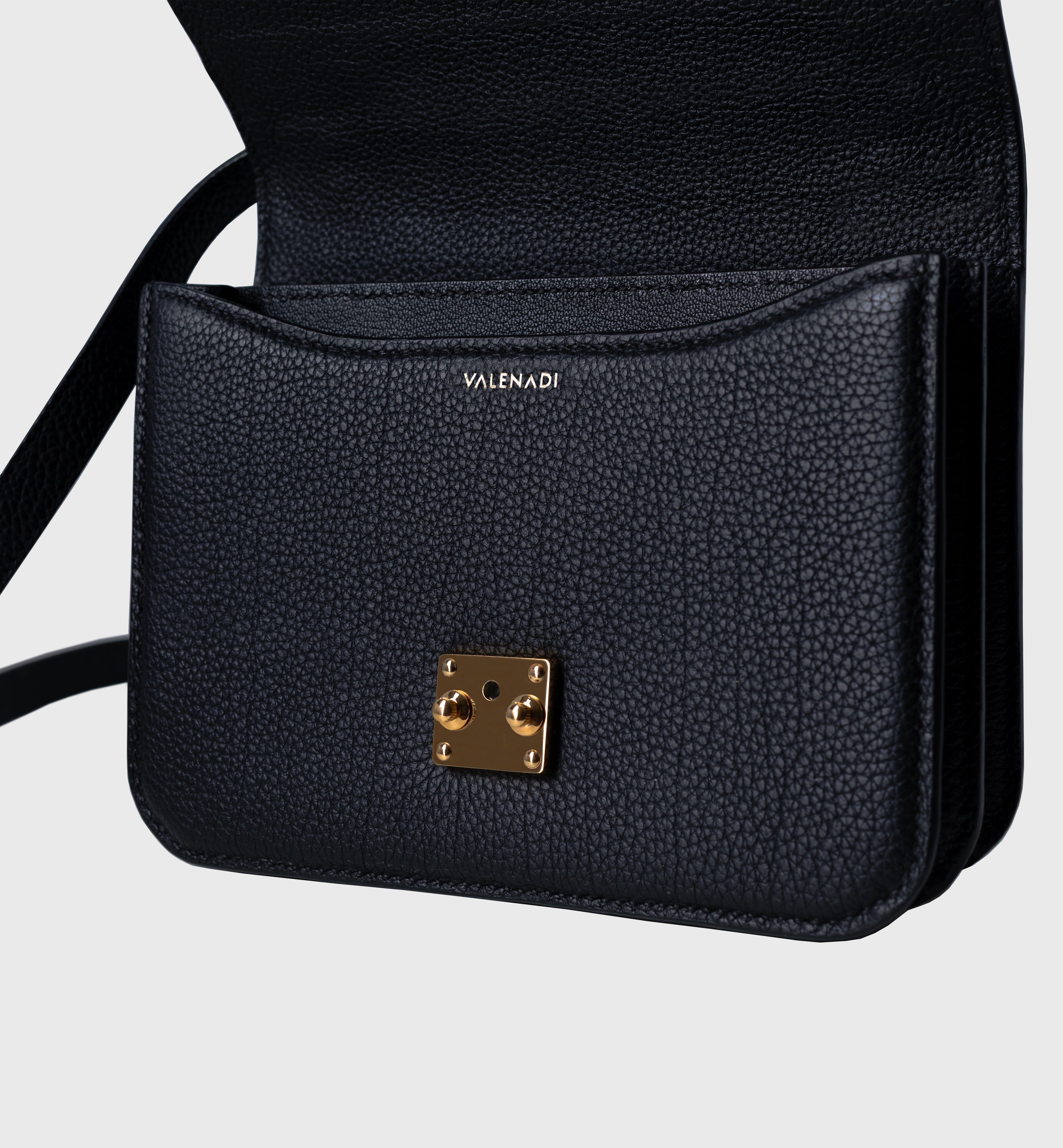 Andrea 23 Shoulder Bag