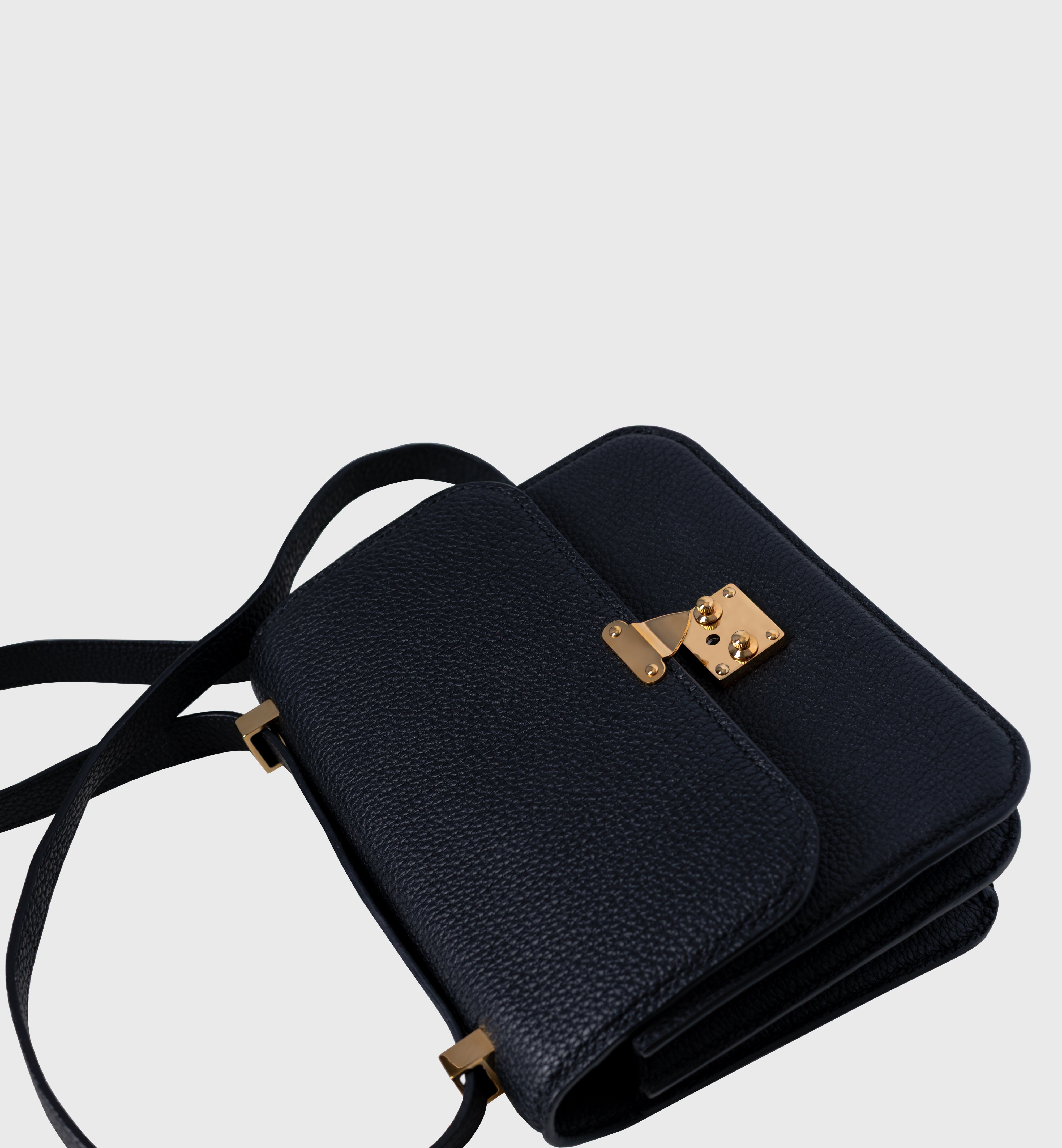 Andrea 23 Shoulder Bag